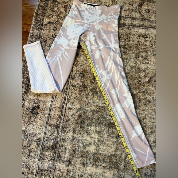 Strut This One Size 0/S Womens Floral Leggings Beige White Stretch Cool Mesh - Picture 15 of 16